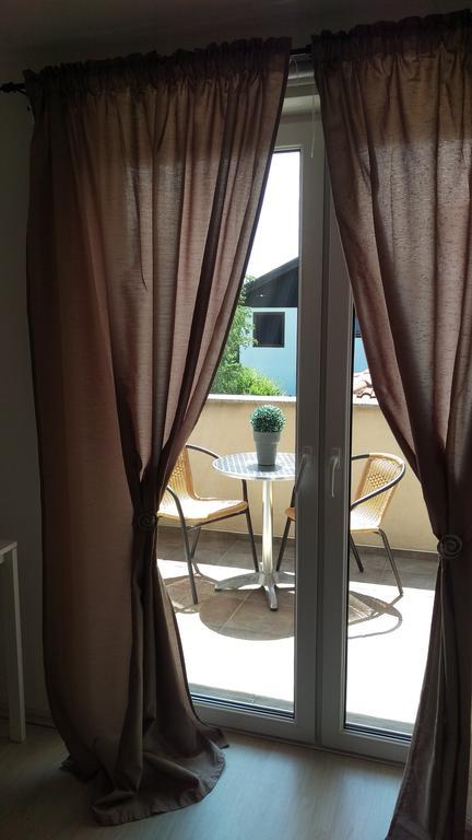 Apartment Casa Eni Drazice Exterior photo